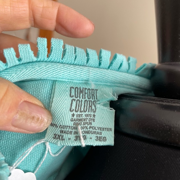 Sweatshirt beach coverup or just a great casual top - Picture 8 of 14